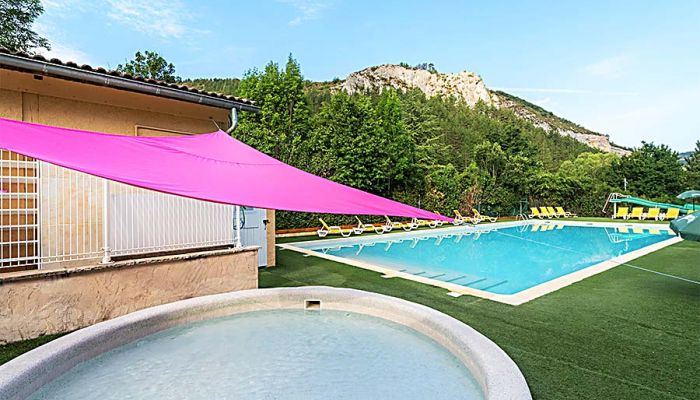 camping hautes alpes avec piscine familiale